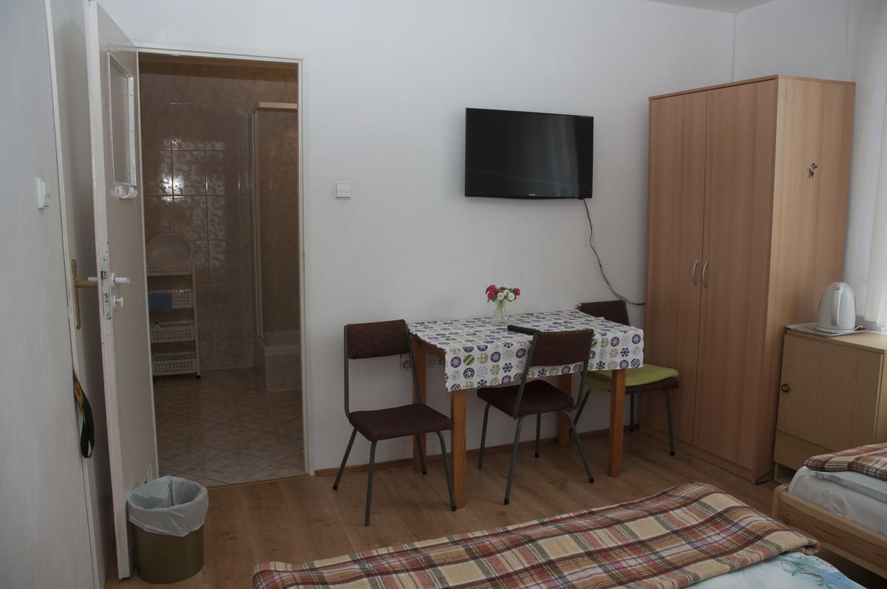 Apartament I Pokoje Aura Dom Wczasowy Darlowko Exterior photo